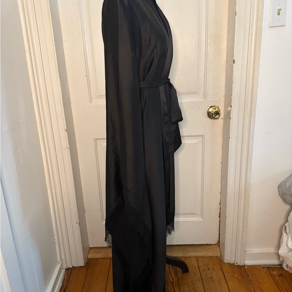 Killstar Satin robe - Picture 2 of 4